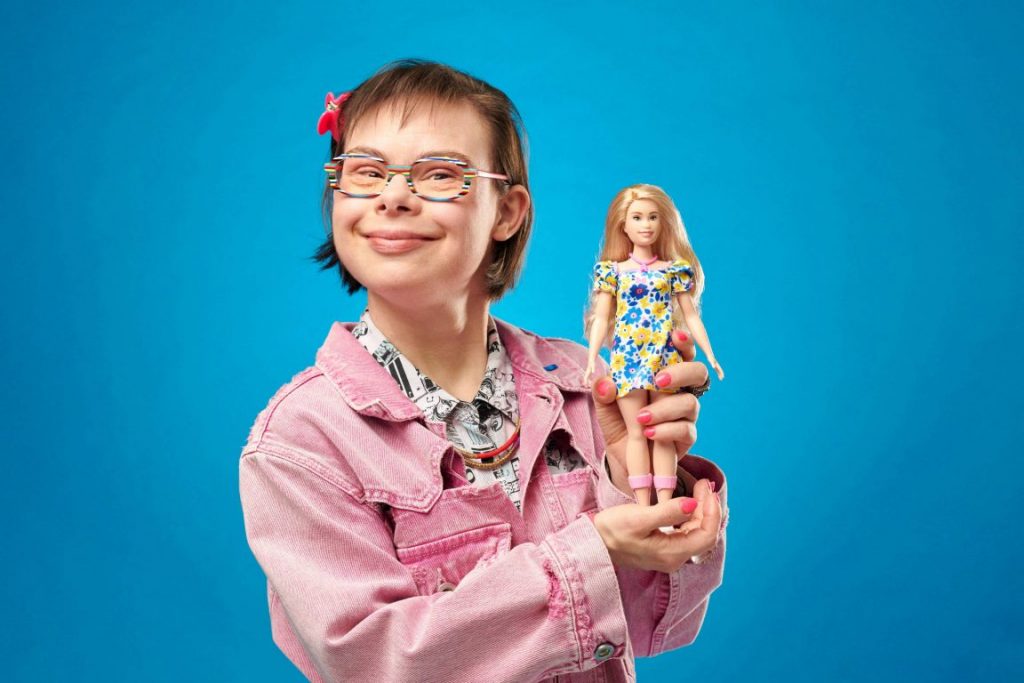 Mattel lança Barbie com Síndrome de Down: 'Brincadeira combate