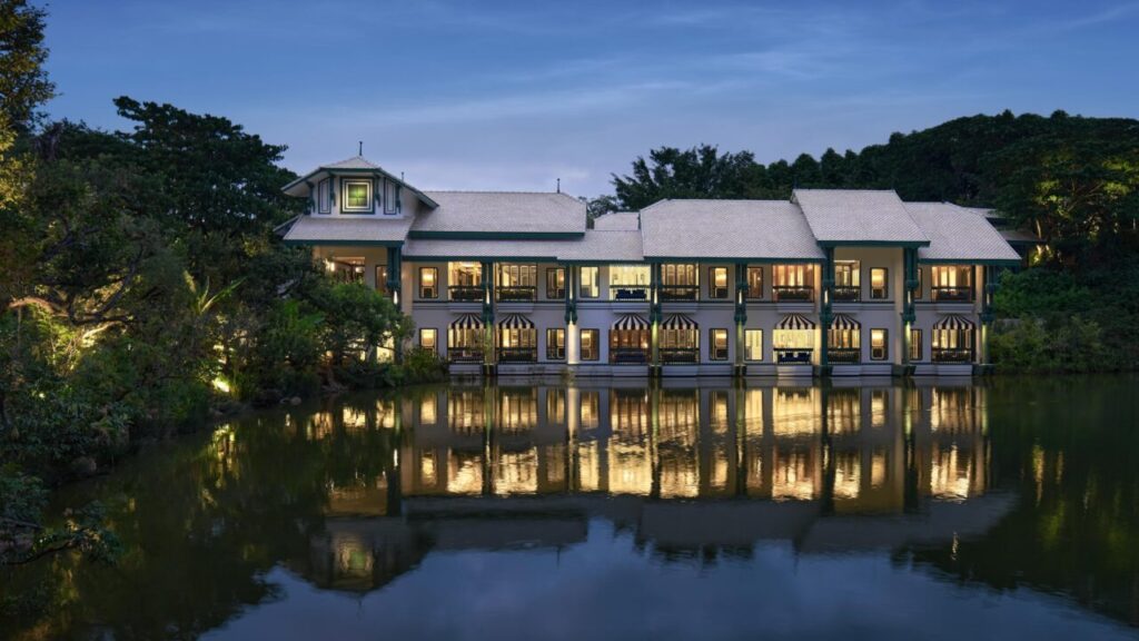 O InterContinental Khao Yai, composto por mais de 65 suítes e villas,